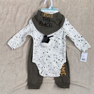 NWT 3-6 mo Baby Gear 4 piece outfit: Bodysuit, Bandana Bib, Pants, Socks
